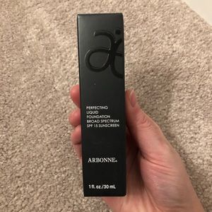 Arbonne Perfecting Liquid Foundation (Honey Beige)